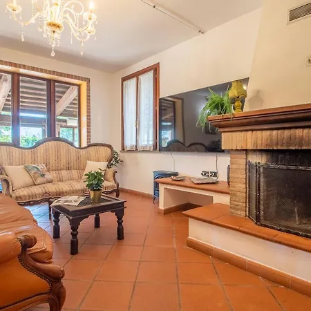 Ferrara Con Piscina E Spazi Per Eventi Privati, Laurea, Compleanno, Matrimonio *