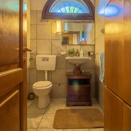 Ferrara Con Piscina E Spazi Per Eventi Privati, Laurea, Compleanno, Matrimonio