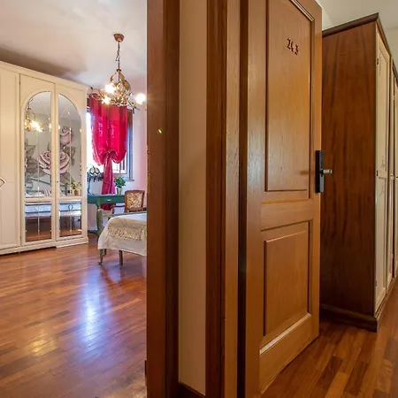 Ferrara Con Piscina E Spazi Per Eventi Privati, Laurea, Compleanno, Matrimonio וילה