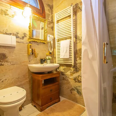 Villa Ferrara Con Piscina E Spazi Per Eventi Privati, Laurea, Compleanno, Matrimonio *