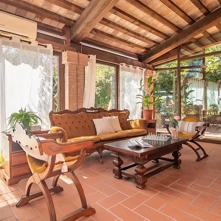 Villa Ferrara Con Piscina E Spazi Per Eventi Privati, Laurea, Compleanno, Matrimonio