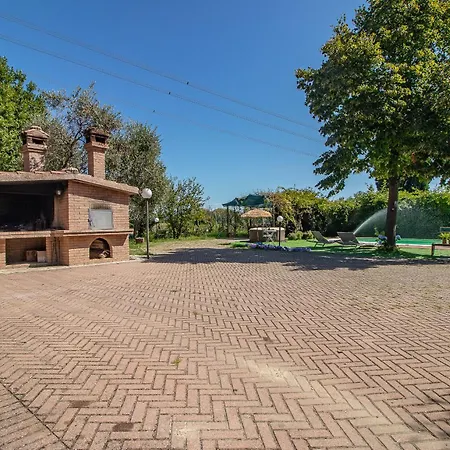 Ferrara Con Piscina E Spazi Per Eventi Privati, Laurea, Compleanno, Matrimonio *