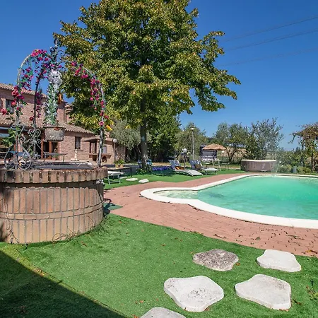 Ferrara Con Piscina E Spazi Per Eventi Privati, Laurea, Compleanno, Matrimonio