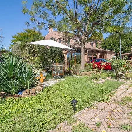 וילה Ferrara Con Piscina E Spazi Per Eventi Privati, Laurea, Compleanno, Matrimonio