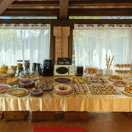 Ferrara Con Piscina E Spazi Per Eventi Privati, Laurea, Compleanno, Matrimonio *