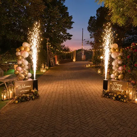 Ferrara Con Piscina E Spazi Per Eventi Privati, Laurea, Compleanno, Matrimonio *
