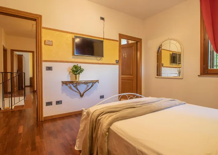 Ferrara Con Piscina E Spazi Per Eventi Privati, Laurea, Compleanno, Matrimonio Βίλα