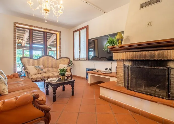 Ferrara Con Piscina E Spazi Per Eventi Privati, Laurea, Compleanno, Matrimonio *