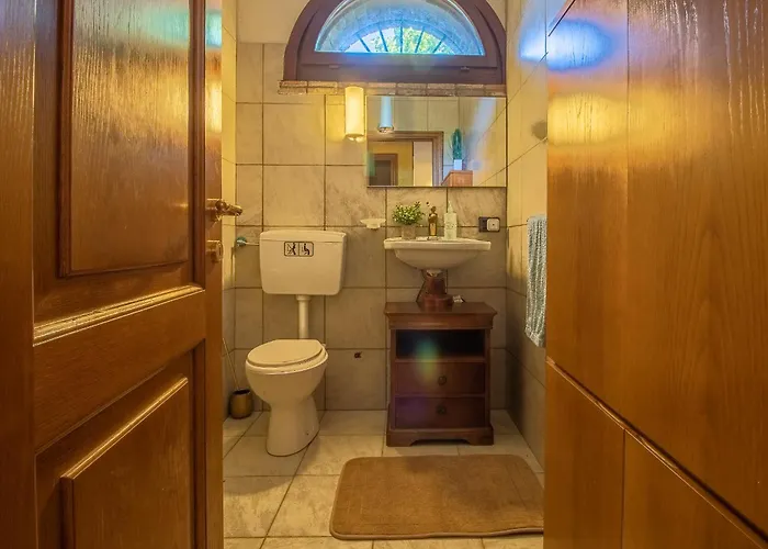 Ferrara Con Piscina E Spazi Per Eventi Privati, Laurea, Compleanno, Matrimonio