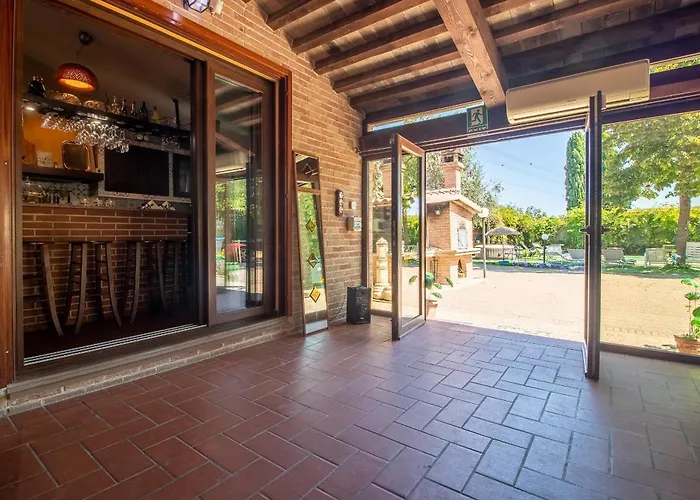 Ferrara Con Piscina E Spazi Per Eventi Privati, Laurea, Compleanno, Matrimonio ヴィラ コリアーノ