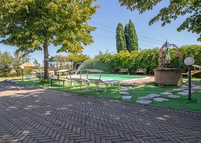 Ferrara Con Piscina E Spazi Per Eventi Privati, Laurea, Compleanno, Matrimonio *