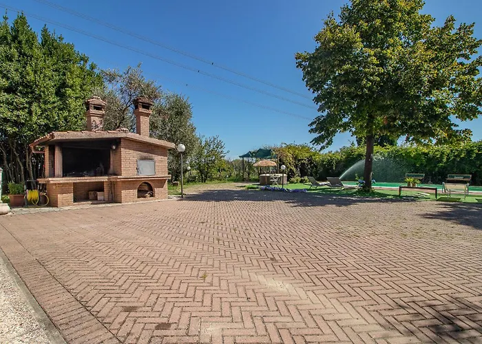 Ferrara Con Piscina E Spazi Per Eventi Privati, Laurea, Compleanno, Matrimonio *