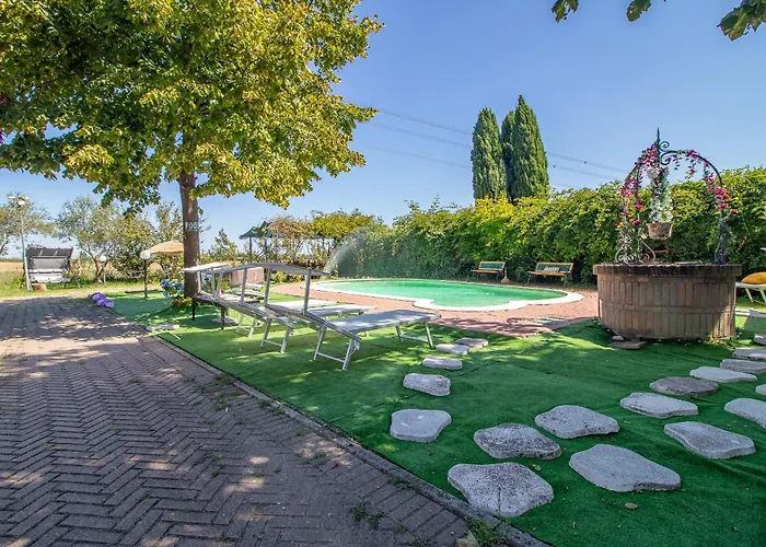 Ferrara Con Piscina E Spazi Per Eventi Privati, Laurea, Compleanno, Matrimonio コリアーノ