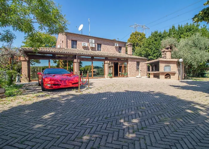 Ferrara Con Piscina E Spazi Per Eventi Privati, Laurea, Compleanno, Matrimonio *