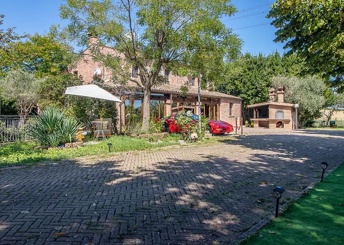 Ferrara Con Piscina E Spazi Per Eventi Privati, Laurea, Compleanno, Matrimonio Βίλα