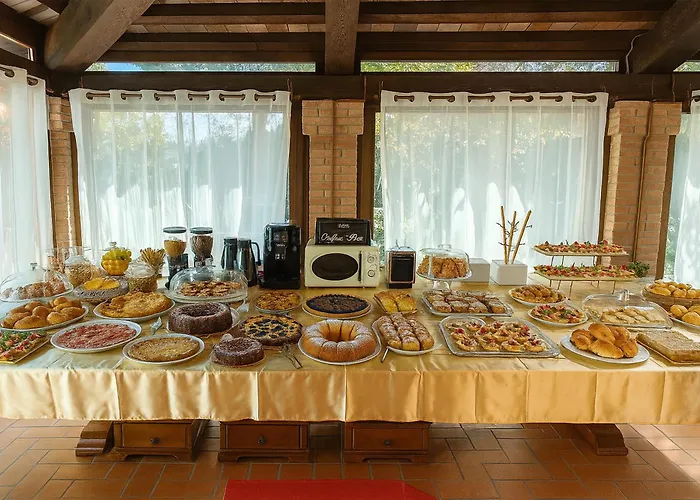 Ferrara Con Piscina E Spazi Per Eventi Privati, Laurea, Compleanno, Matrimonio *